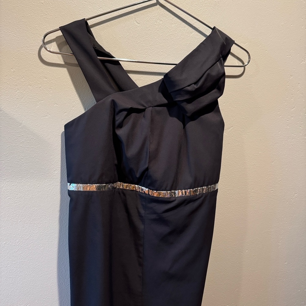 Chloe NWT New Black Asymmetrical One-Shoulder Cocktail Dress with Silver Trim - Picture 3 of 16